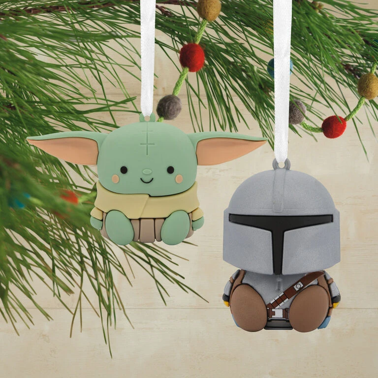 Better Together Star Wars: The Mandalorian™ And Grogu™ Magnetic Hallmark Ornaments, Set Of 2 4 Better Together Star Wars: The Mandalorian™ And Grogu™ Magnetic Hallmark Ornaments, Set Of 2 - Image 2